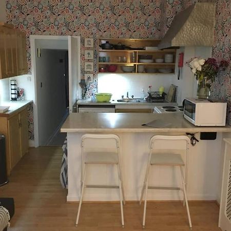Cathedral Apartment Лъндъндери Екстериор снимка