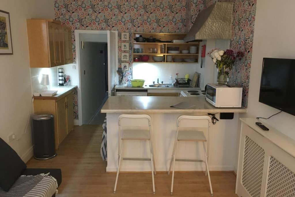 Cathedral Apartment Лъндъндери Екстериор снимка